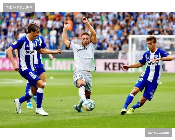 西甲焦点战阿拉维斯坐镇主场迎战西班牙人主队凭强势主场欲再取胜