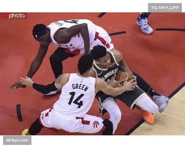 猛龙主场气势如虹 大胜雄鹿展现东部竞争实力 猛龙主场气势如虹 大胜雄鹿展现东部竞争实力